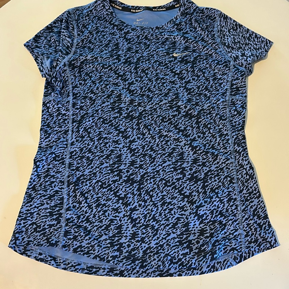 Nike T-shirt